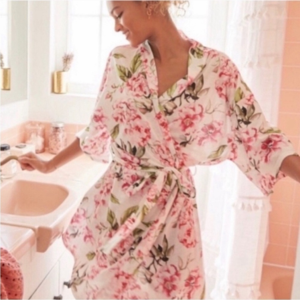 Show Me Your Mumu Brie Robe Floral One Size